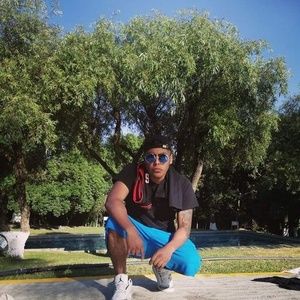 Meet your Posher, Dereck